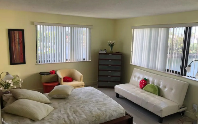 Golden Isles Suite 315