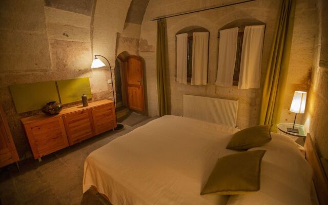 Asmali Cave House