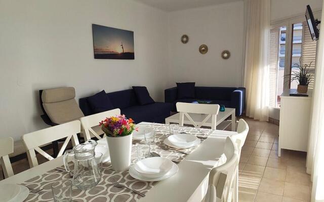 Apartamentos Sol Y Mar Segur 3000