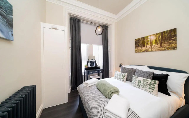 Cordis Apartment