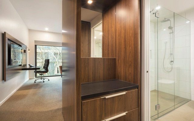Hotel Indigo Melbourne on Flinders by IHG