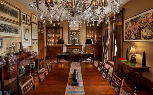 Islington Hotel