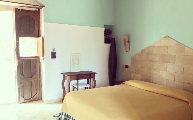 Country Villa with Swimming Pool