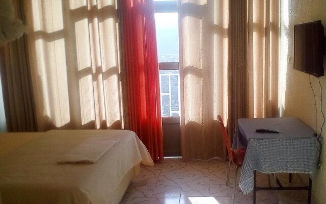Eminence Hotel