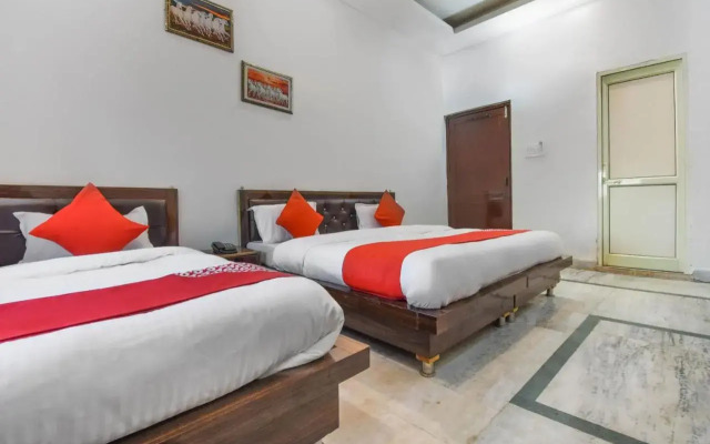 Oyo Flagship 71698 Gangotri Guest House