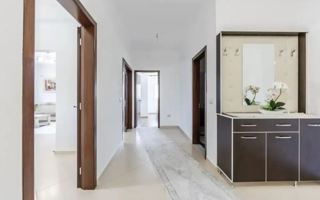 Hometown Apartment 2