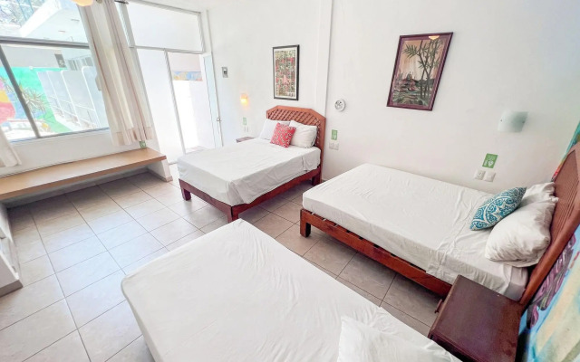 ITH Sayulita Amazing Surf Hostel