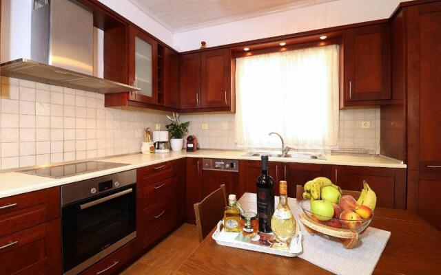 Elizabeth Country House - 3BR spacious villa