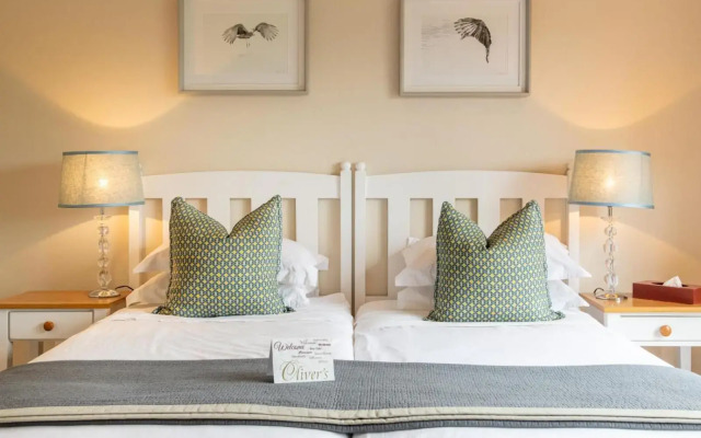 Oliver's Restaurant & Lodge