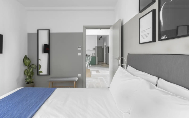 Play Theatrou, a member of Brown Hotels