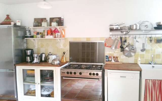House With 3 Bedrooms in Six-fours-les-plages, With Enclosed Garden an