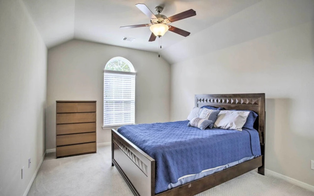 Modern Houston Townhome Near The Woodlands