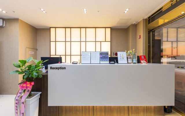 Daejeon Wolpyeong Hotel Continew