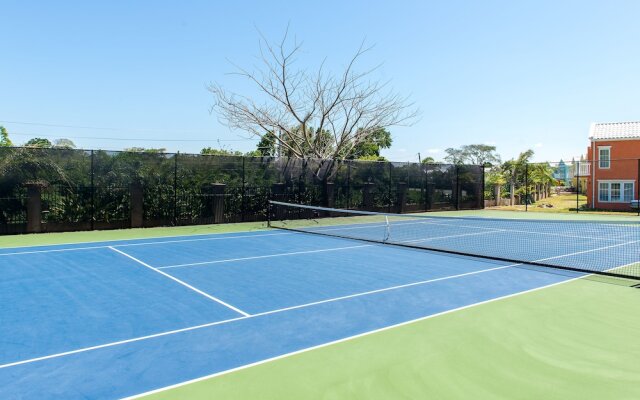 Sunshine at Little Bay Country Club