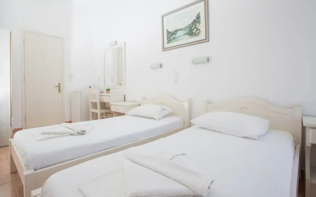 Louiza Hotel