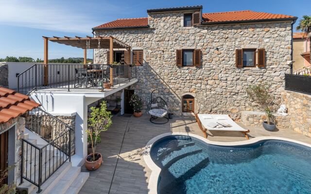Stunning Villa on Island Krk Near Sandy Beach