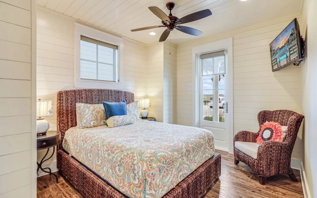 Seaside Shanty 125 SE