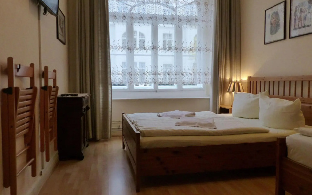 Hotel Pension Waizenegger am Kurfürstendamm
