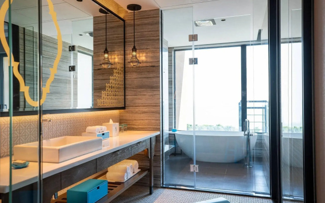 Renaissance Xiamen Hotel
