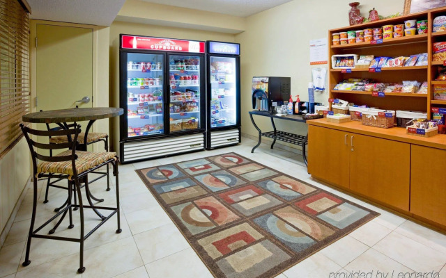 Candlewood Suites Kenosha – Pleasant Prairie by IHG