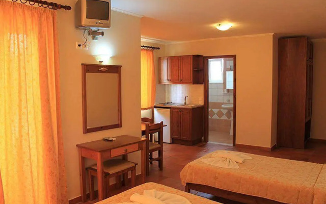 Panos Beach Hotel