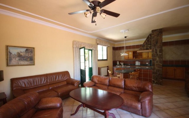 Apartment 1 Bedroom With Wifi 107128