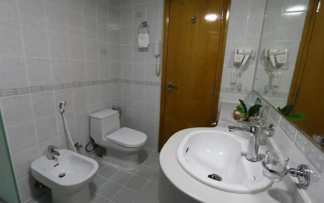 OYO 297 California Hotel