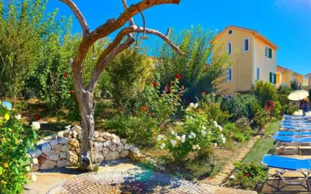 Alkyon Apartments & Villas Hotel