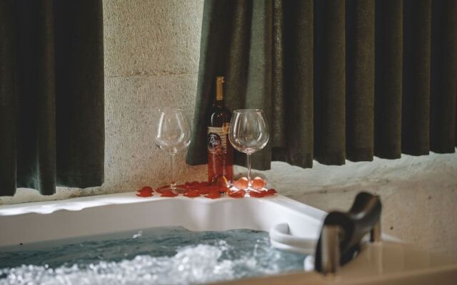 Daphne Cave Hotel