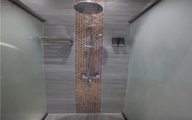 Shenzhen Dreamers Capsule Hotel