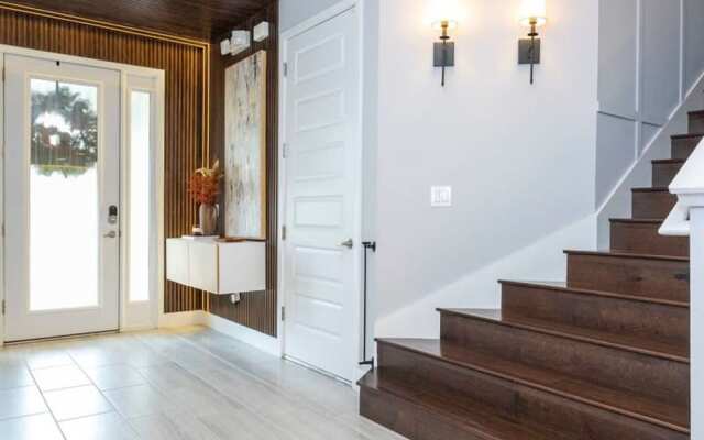 7650 Spacious House With 6BD