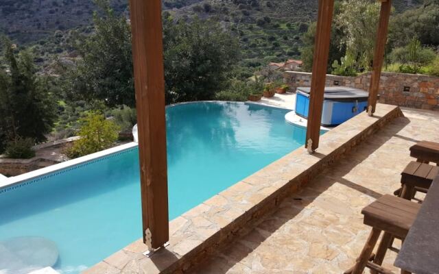 Villa With 4 Bedrooms In Kato Pine, With Wonderful Sea View, Private Pool, Terrace 2 Km From The Beach