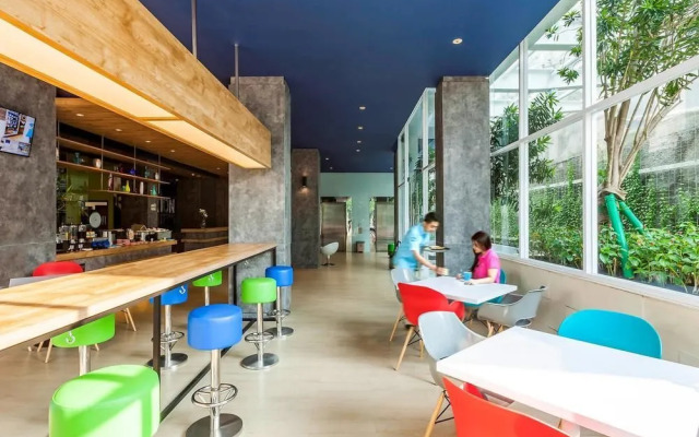 Ibis Budget Surabaya HR Muhammad