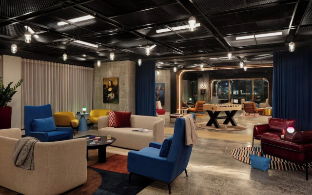 New Hotel Moxy Montreal Downtown