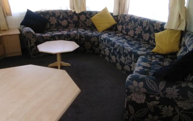 Inviting 3 Bedrooms Caravan gas Central Heating
