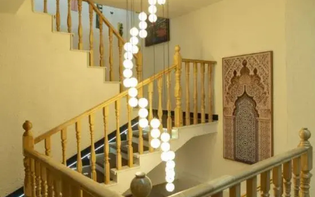 Kashgar Ancient City Qiangweishijv Homestay