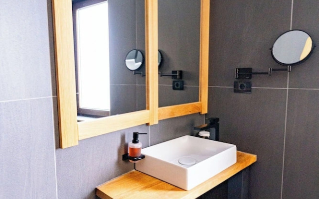 HOW Boutique and Hotel