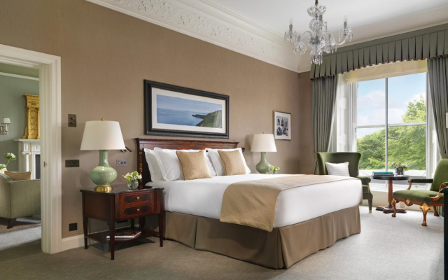 The Shelbourne, Autograph Collection