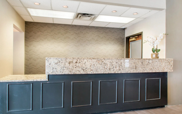 Best Western Courtview Hotel