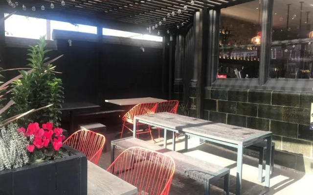 PubLove @ The Crown, Battersea - Hostel