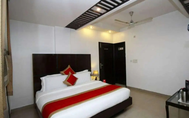 Capital O 81016 First Stay Rooms