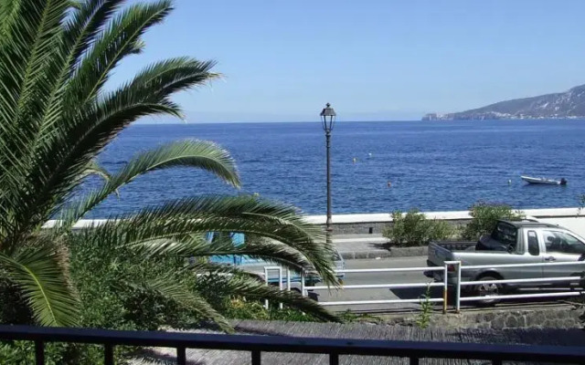 Villetta Isole Eolie Salina