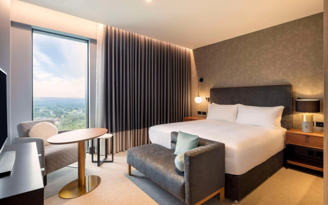 Hilton Woking