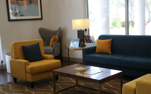 Comfort Suites Clearwater - Dunedin