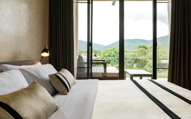 atta Lakeside Resort Suite