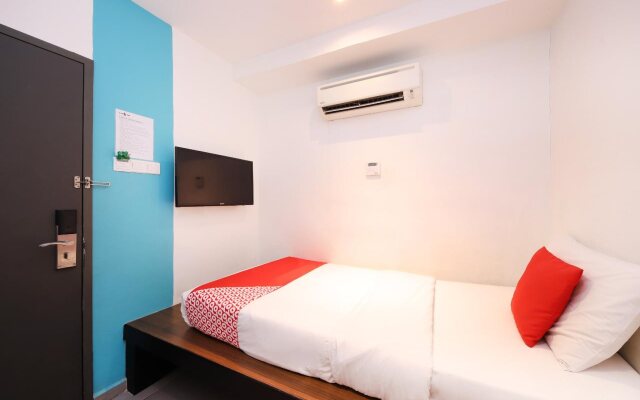 OYO 246 Link Inn (Sanitized Stay)