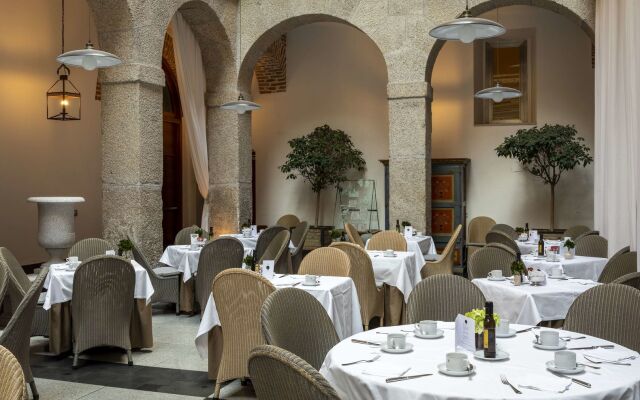 Parador De La Granja