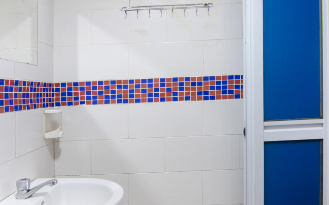 OYO 89891 1st Inn Hotel Subang (SJ15)