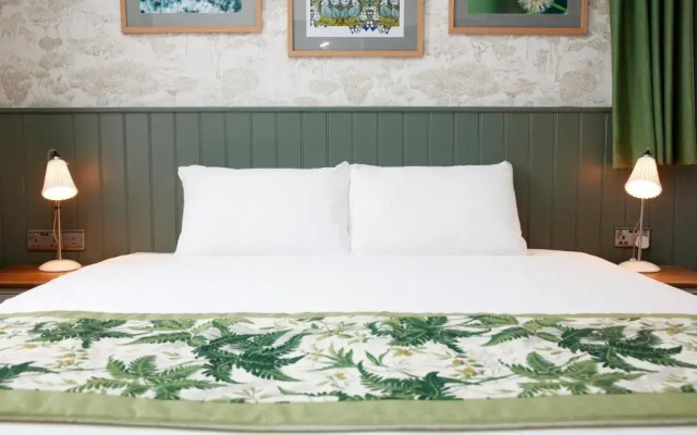 Kings Head Hotel by Greene King Inns