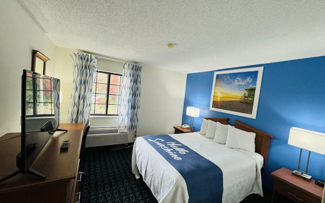 Days Inn & Suites Cambridge